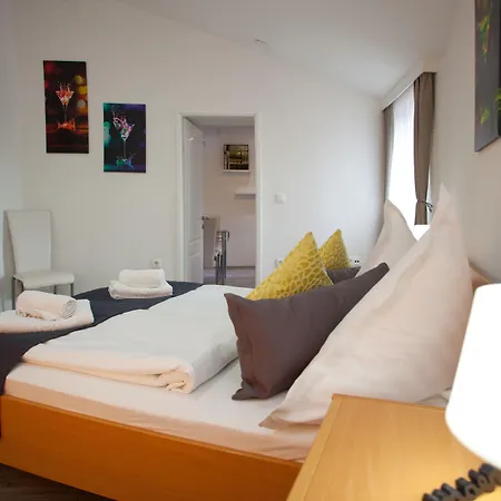 ゲストハウス トニ デザイン 4*