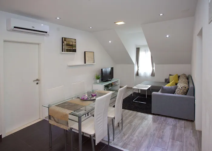 Toni Design Pensión