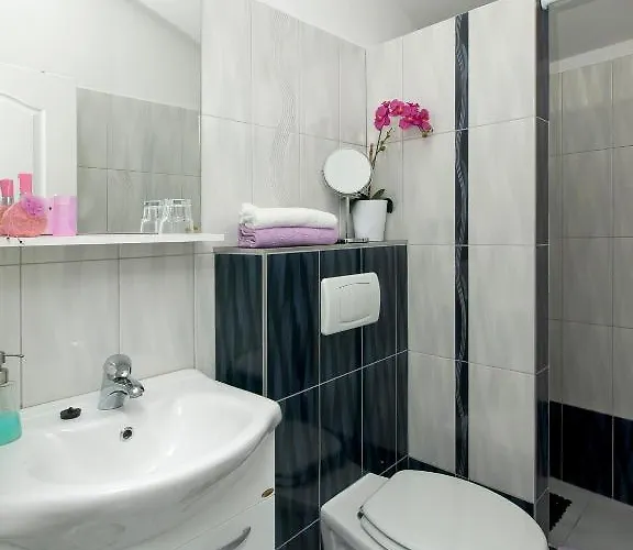 بيت ضيافة Toni Design سبليت