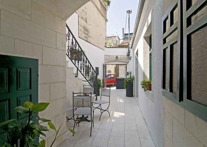 招待所 托尼别墅设计公寓 4*