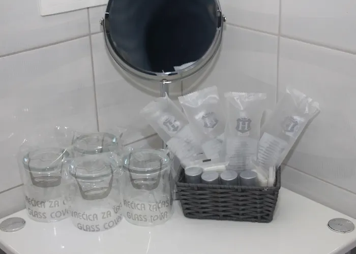 托尼别墅设计公寓 4*