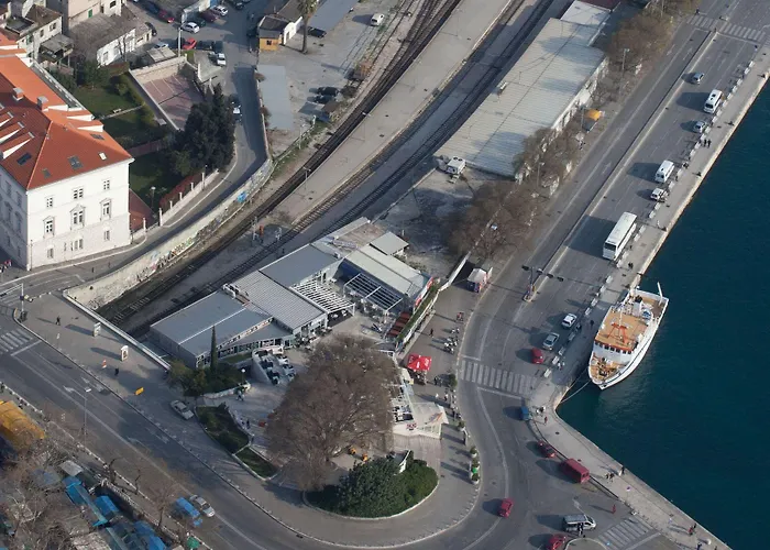 托尼别墅设计公寓